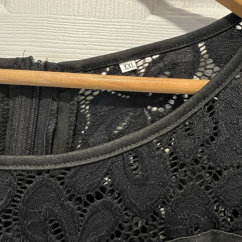 Black A-line sleeveless cocktail dress with a Floral lace top Size XXL - Picture 4 of 10